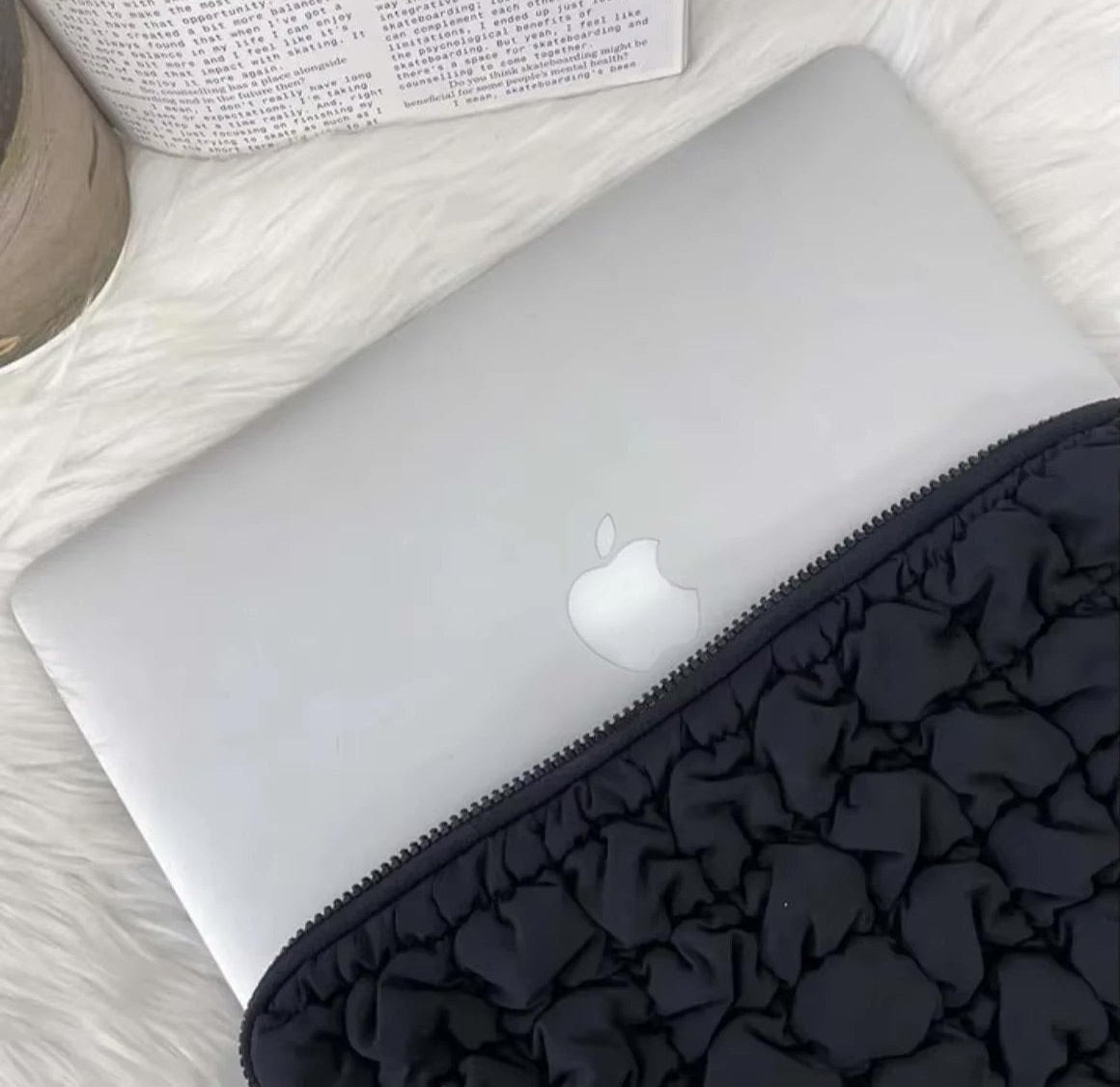 Fluffy Laptop Sleeve - Black Edition