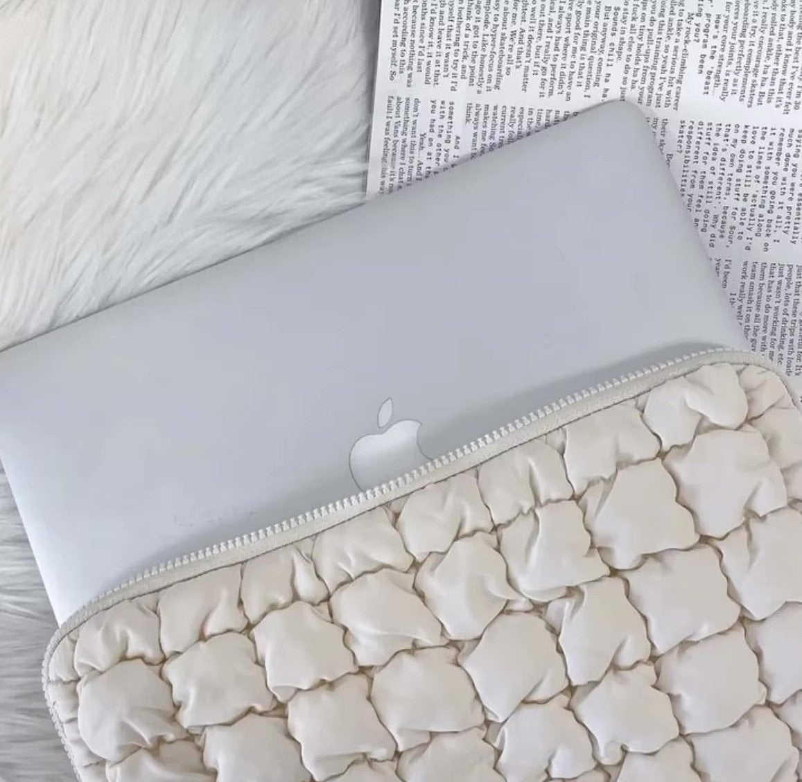 Fluffy Laptop Sleeve - Cream Edition